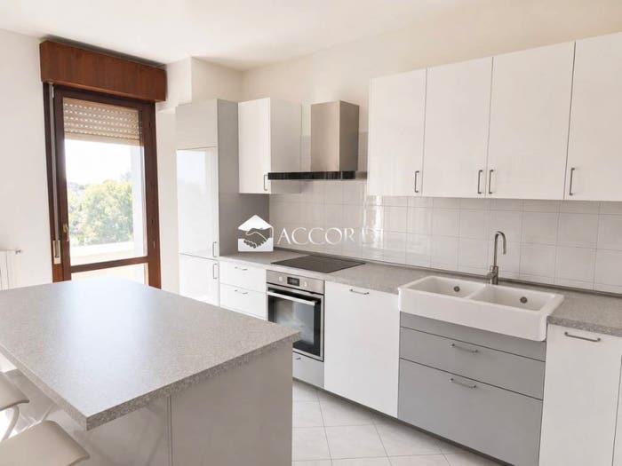 Appartamento trilocale in vendita in Via Milano, Centro San Lorenzo, Albignasego