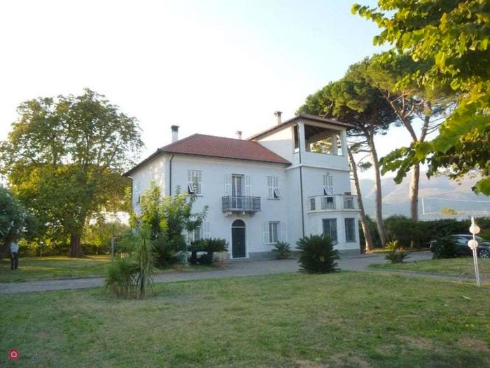 Casa con 6 locali in vendita in Campochiesa, Albenga
