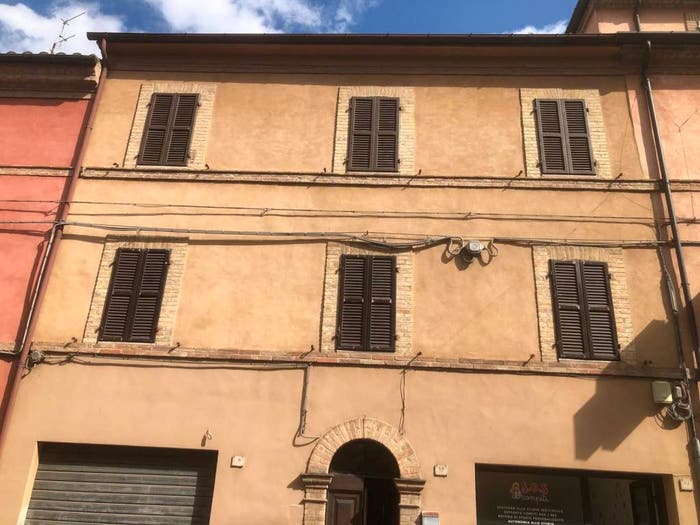 Appartamento quadrilocale in vendita in Viale Dante, Centro, Comunanza