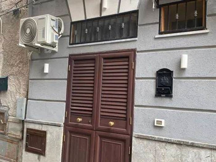 Appartamento trilocale in vendita in Piazza Sant'Anna Al Capo No Number, Tribunale, Palermo