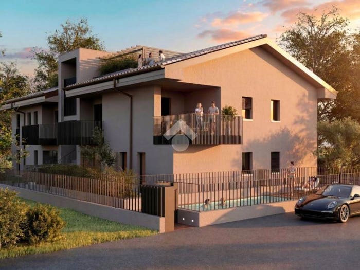 Appartamento trilocale in vendita in Vicolo Casara, Centro, Lazise