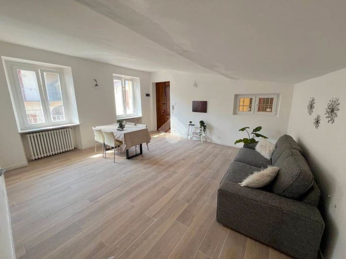 Appartamento bilocale in vendita in Via Archibugieri, Centro Storico, Pinerolo