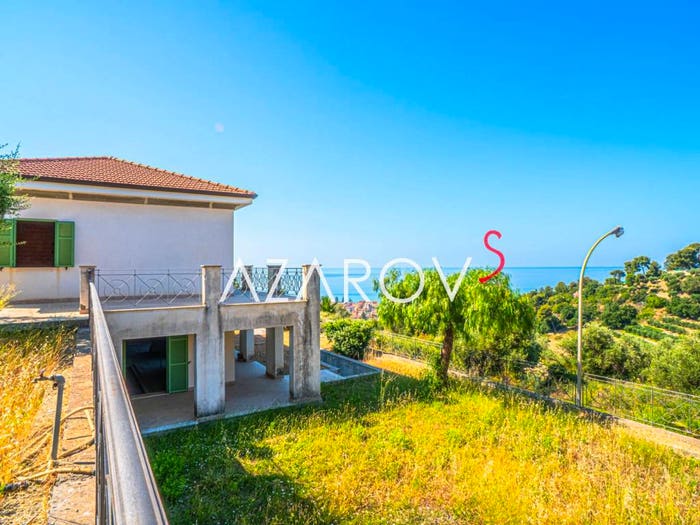 Casa con 5 locali in vendita in Via dei Colli, Zona Collinare, Bordighera
