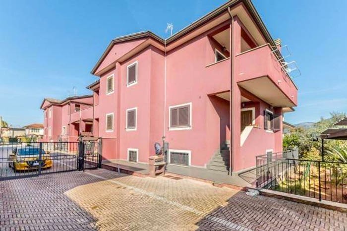 Casa con 5 locali in vendita in Via dell'Irto, Sermoneta