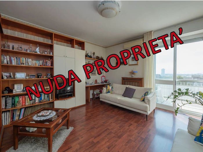 Appartamento trilocale in vendita in Via Viterbo, Bisceglie, Milano
