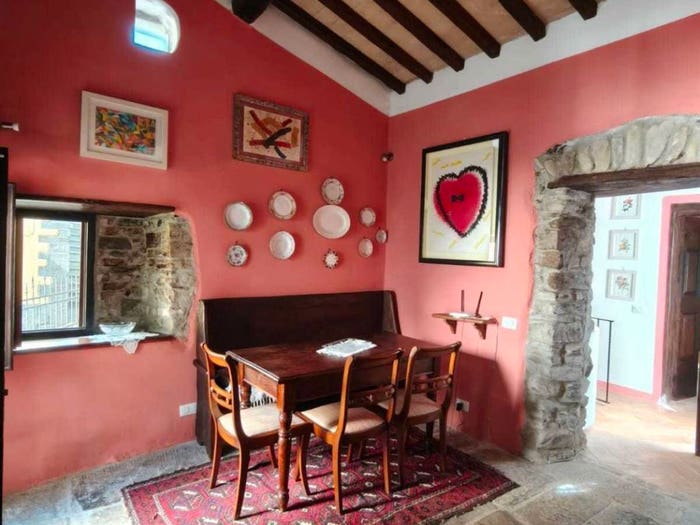 Casa con 6 locali in vendita in Via di Comano, Comano