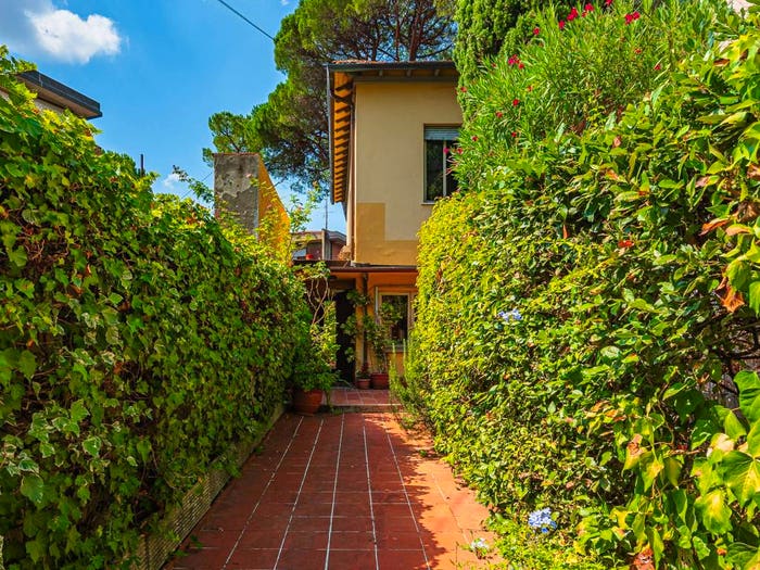 Casa con 6 locali in vendita in Viale Egisto Simoncini, MontecatiniTerme