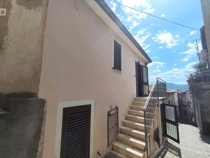 Casa quadrilocale in vendita in Via Duomo, Canna