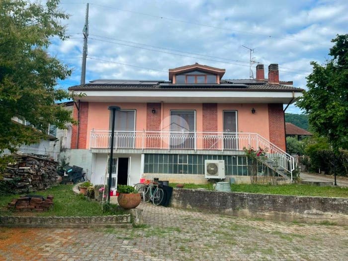 Casa quadrilocale in vendita in Via Dei Ranuncoli, Piossasco