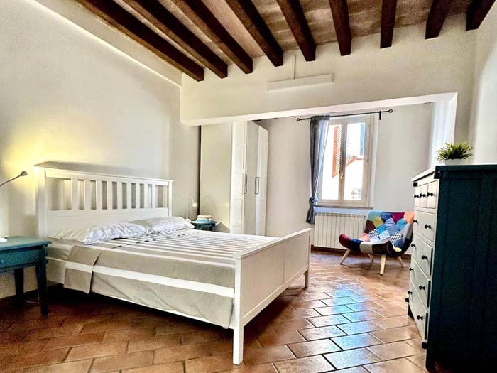 Appartamento quadrilocale in vendita in Via San Giacomo, Centro Storico, Modena