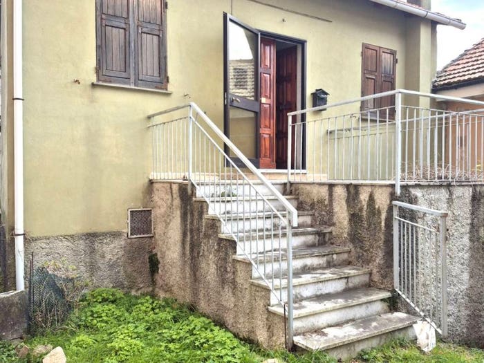 Casa bilocale in vendita in Via Premanego, Centro, Davagna