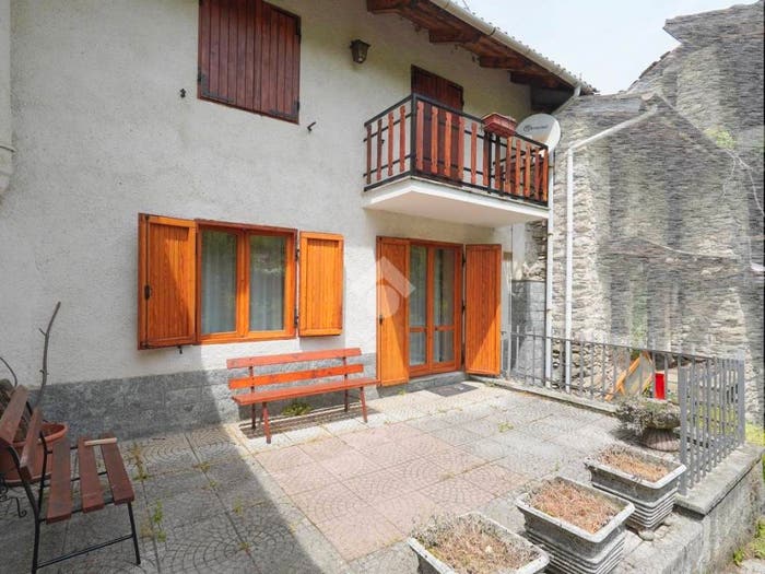 Casa trilocale in vendita in Via santa croce, Gravere
