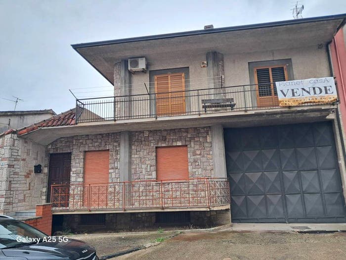 Casa trilocale in vendita in Via Benedetto Croce, Rotondi