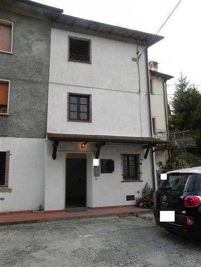 Casa con 5 locali in vendita in Camaiore Paese, Camaiore