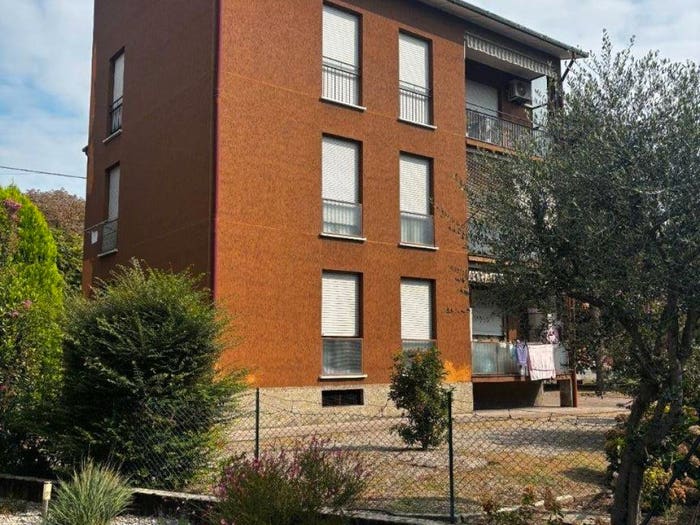 Appartamento trilocale in vendita in Via Carlo Poma, Sacconago, Busto Arsizio
