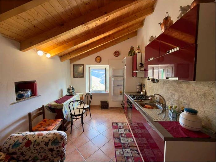 Appartamento con 6 locali in vendita in Via Dercogna, Davagna