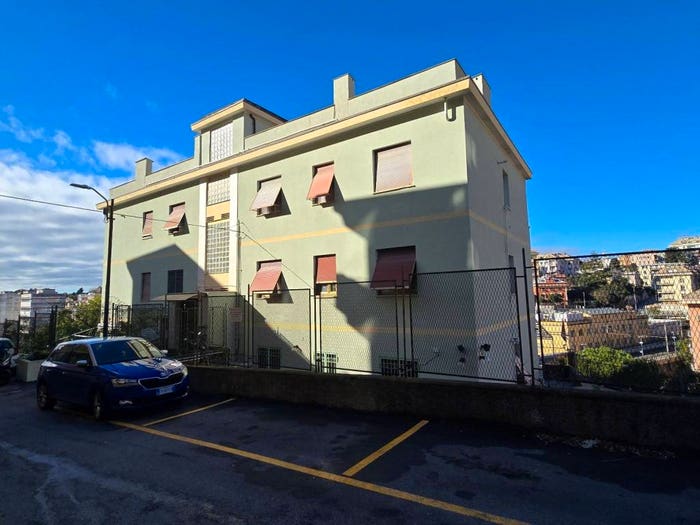 Appartamento con 5 locali in vendita in Via Assab, Sturla, Genova