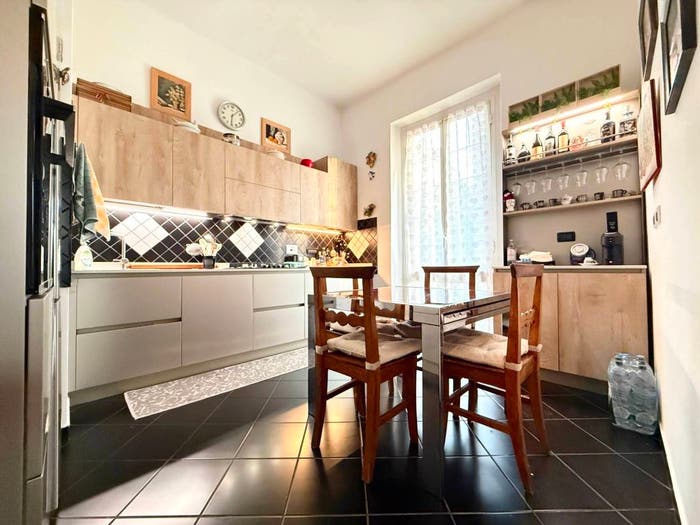Appartamento con 5 locali in vendita in Corso Sardegna, Marassi, Genova