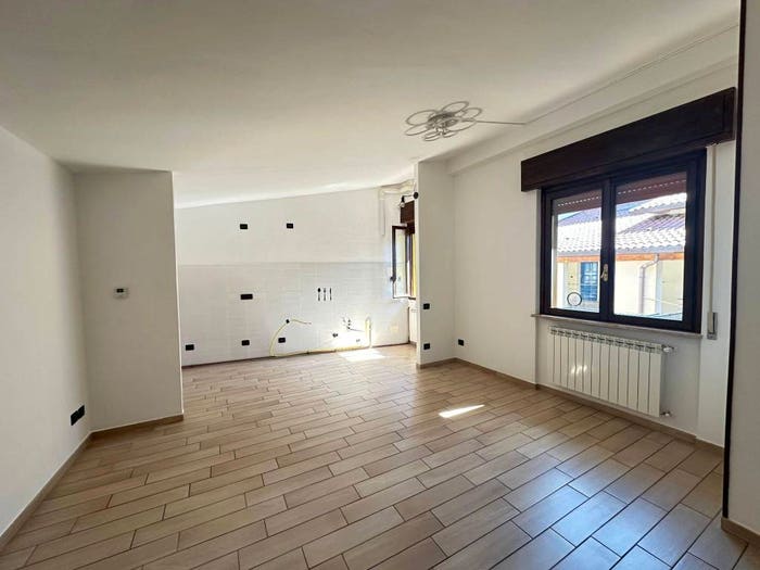 Appartamento trilocale in vendita in Via Italia, Centro, Carnago
