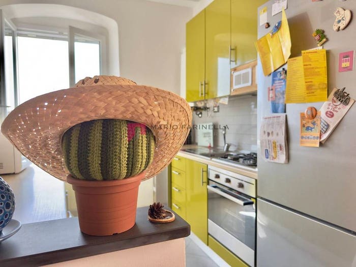 Appartamento trilocale in vendita in Via Borgoratti, Borgoratti, Genova