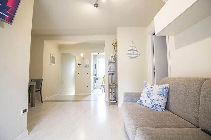 Appartamento trilocale in vendita in Via Barrellai, Viareggio