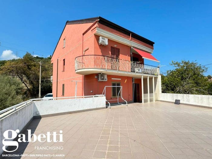 Casa con 6 locali in vendita in Contrada Mulinello snc, Patti