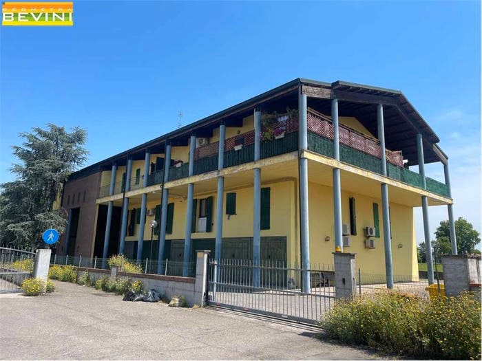 Appartamento trilocale in vendita in via ciro menotti, Centro, San Felice sul Panaro