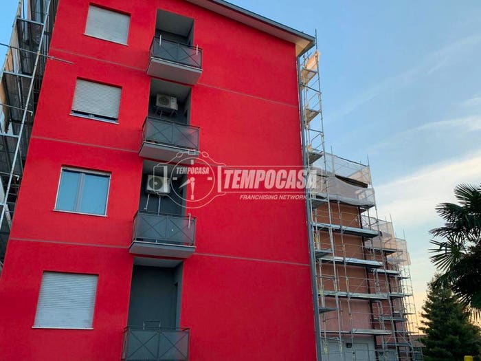 Appartamento trilocale in vendita in Viale Giuseppe Verdi, Centro, Merate