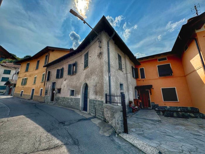 Casa con 6 locali in vendita in Via Maggiore, Centro, Menaggio