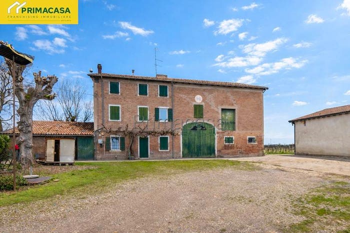 Casa con 6 locali in vendita in Migliarina Budrione, Carpi