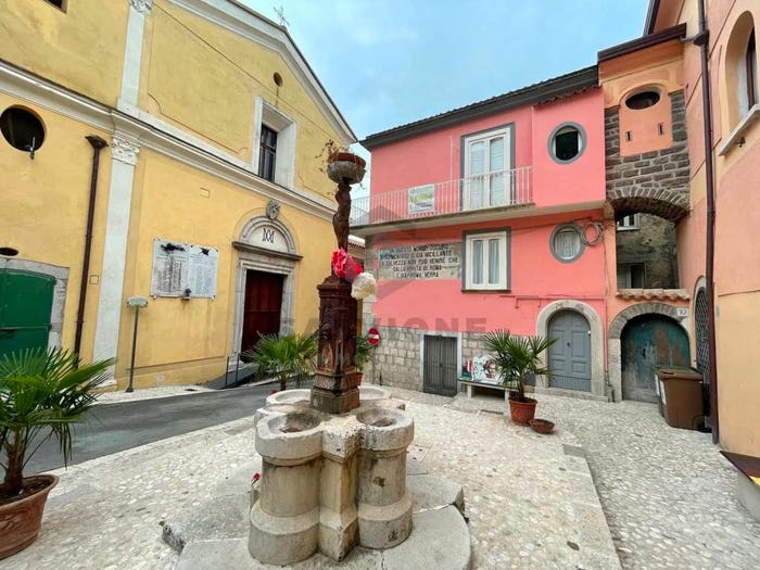 Casa monolocale in vendita in Largo Umberto I, San Lorenzello