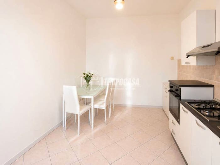 Appartamento trilocale in vendita in Via Nicolò dell'Abate, Sacca Stazione, Modena