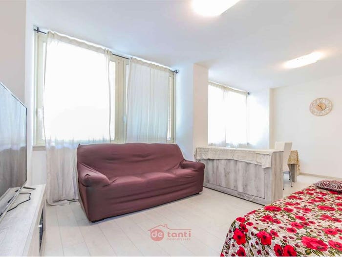 Appartamento trilocale in vendita in Via Mario Del Grosso, Centro, Chiavenna