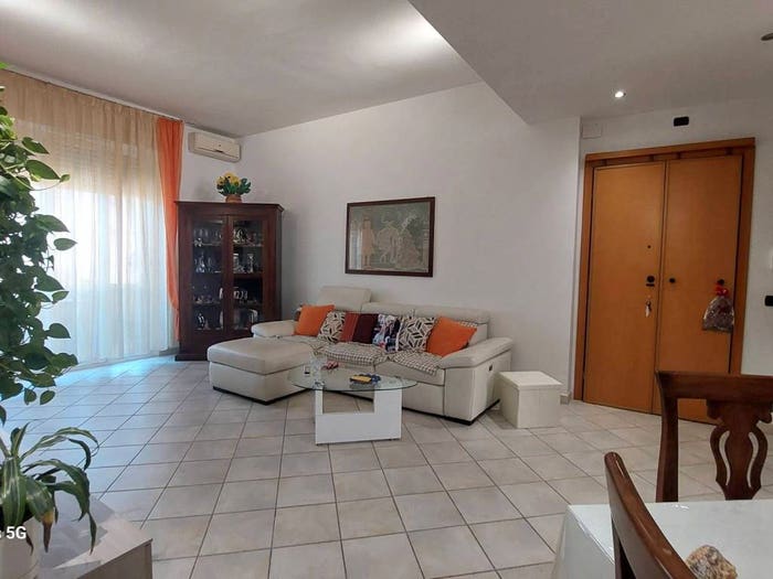 Appartamento quadrilocale in vendita in Via Guido Menasci, Ospedale Stazione, Livorno