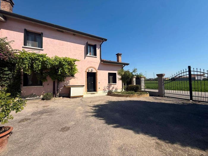 Casa con 5 locali in vendita in Centro, Villa Bartolomea