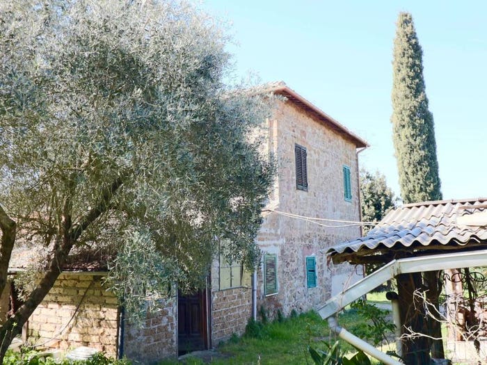 Casa con 6 locali in vendita in Località caiolo, Capranica
