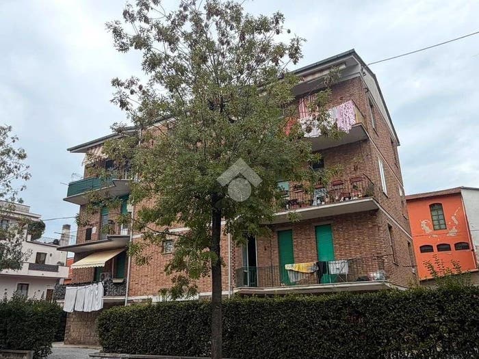 Appartamento con 5 locali in vendita in Viale Bruno Buozzi, Centro, Santa Croce sull'Arno
