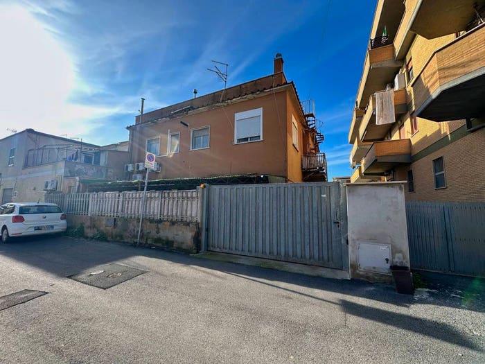 Appartamento trilocale in vendita in Via di Villacidro, Passo Oscuro, Fiumicino