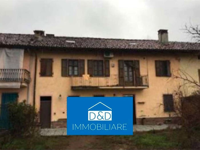 Appartamento con 6 locali in vendita in Via Mesteo, Montafia