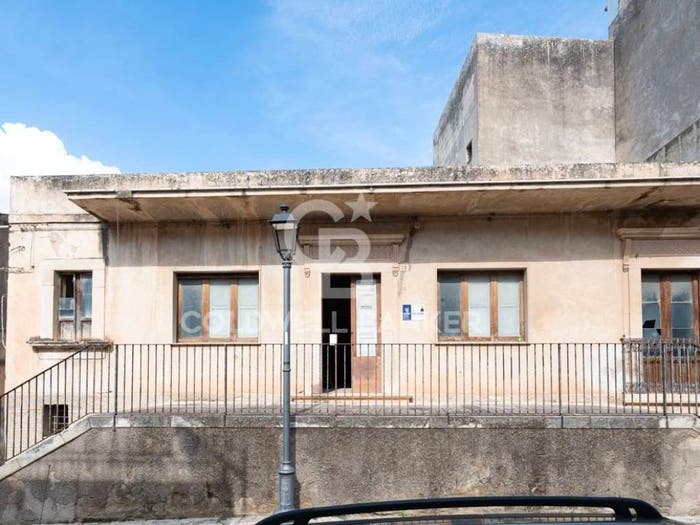 Casa con 6 locali in vendita in via San Leonardo, Centro, Comiso
