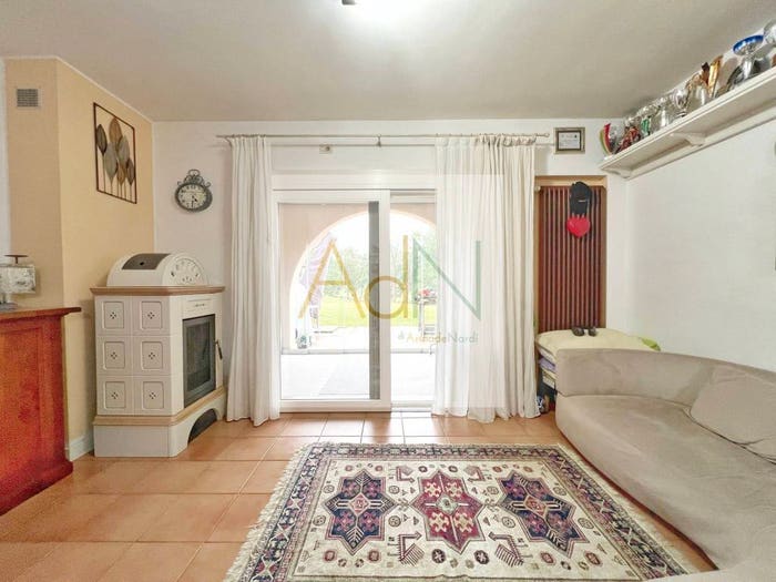 Appartamento trilocale in vendita in Via dei Borghi, Cavaso del Tomba