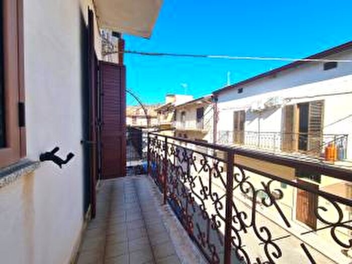 Casa con 6 locali in vendita in Via Ludovisi, Centro, Botricello
