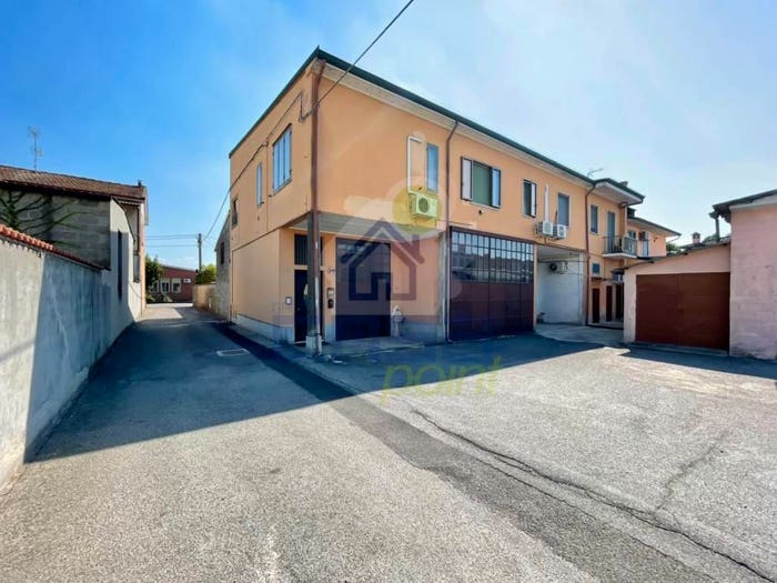 Casa bilocale in vendita in san biagio, Centro, Pieve Porto Morone
