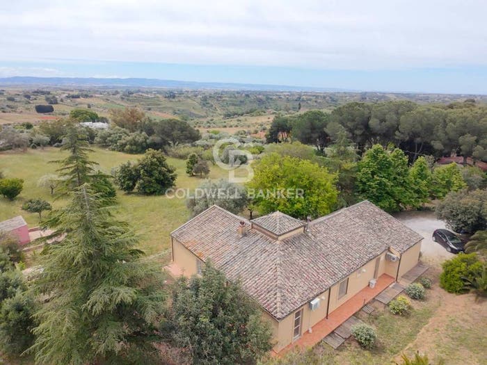 Casa con 6 locali in vendita in via gelone, Caltagirone