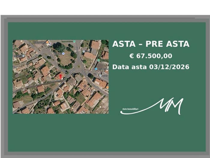Appartamento con 6 locali in vendita in Piazza Martiri della Libertà, Centro, Lariano