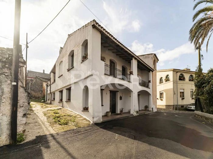 Casa con 5 locali in vendita in Strada Statale Trasversale Sarda, Centro, Orosei