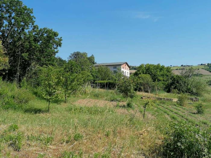 Casa con 6 locali in vendita in Polverigi