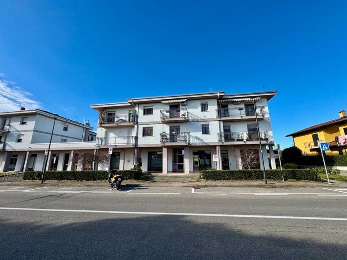 Appartamento quadrilocale in vendita in Via Aprile, Verrone