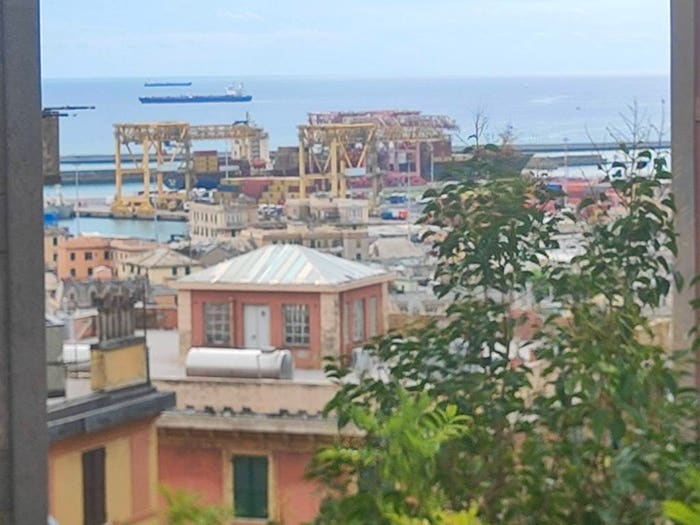 Appartamento quadrilocale in vendita in Via Vittorio Battaglini, Sampierdarena, Genova