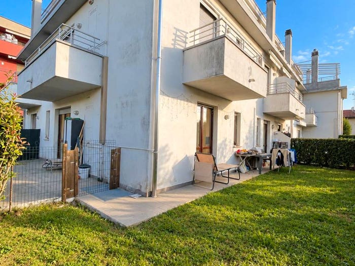 Appartamento trilocale in vendita in Via Abruzzo, Cascina Amata, Cantù